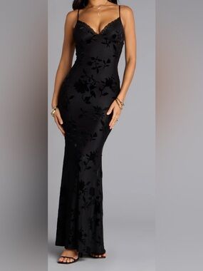 Windsor Midnight Garden Floral Velvet Burnout Maxi Dress